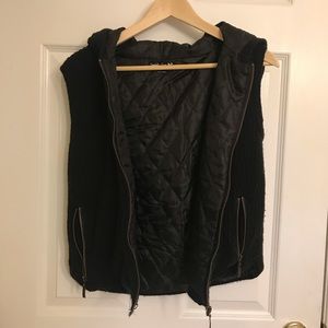 Short hooded skull vest zip up